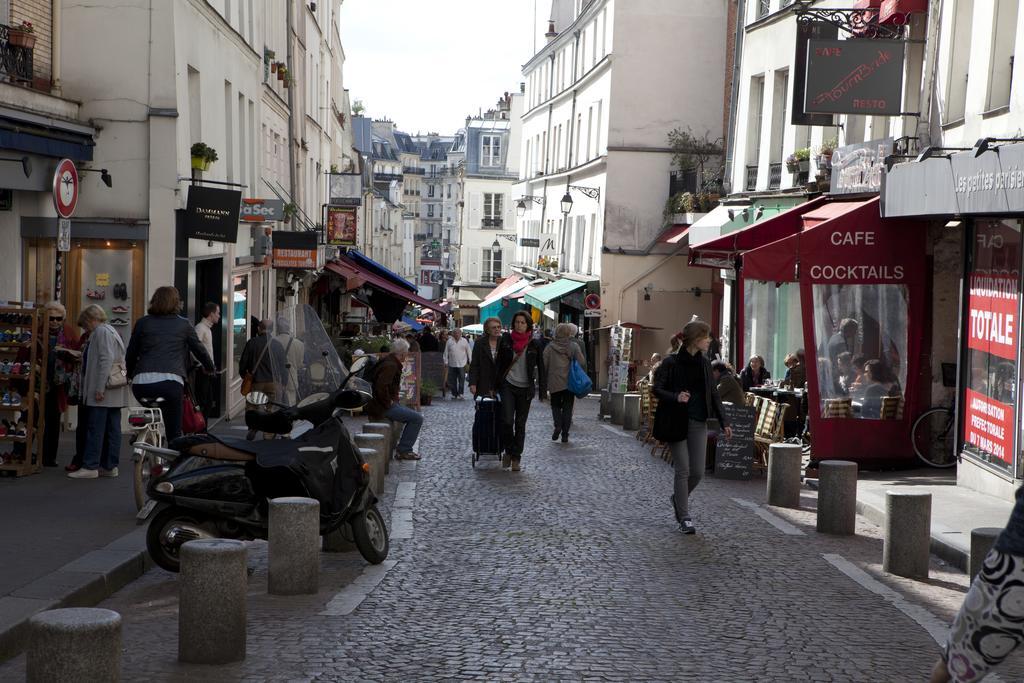 Oops! Latin Quarter By Hiphophostels Paris Bagian luar foto